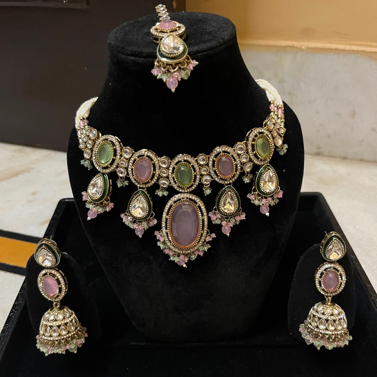 Royal Kundan & Multicolor Stone Choker Necklace Set (Copy)