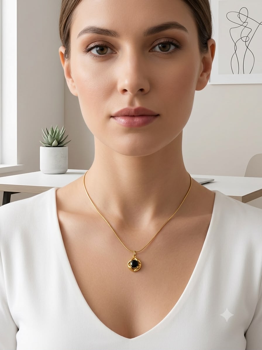 Black stone  minimal chain pendant set