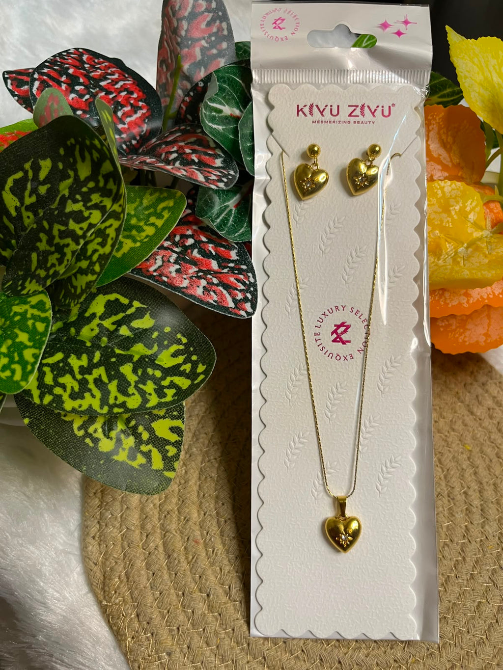 Golden Heart With Earrings minimal chain pendant set
