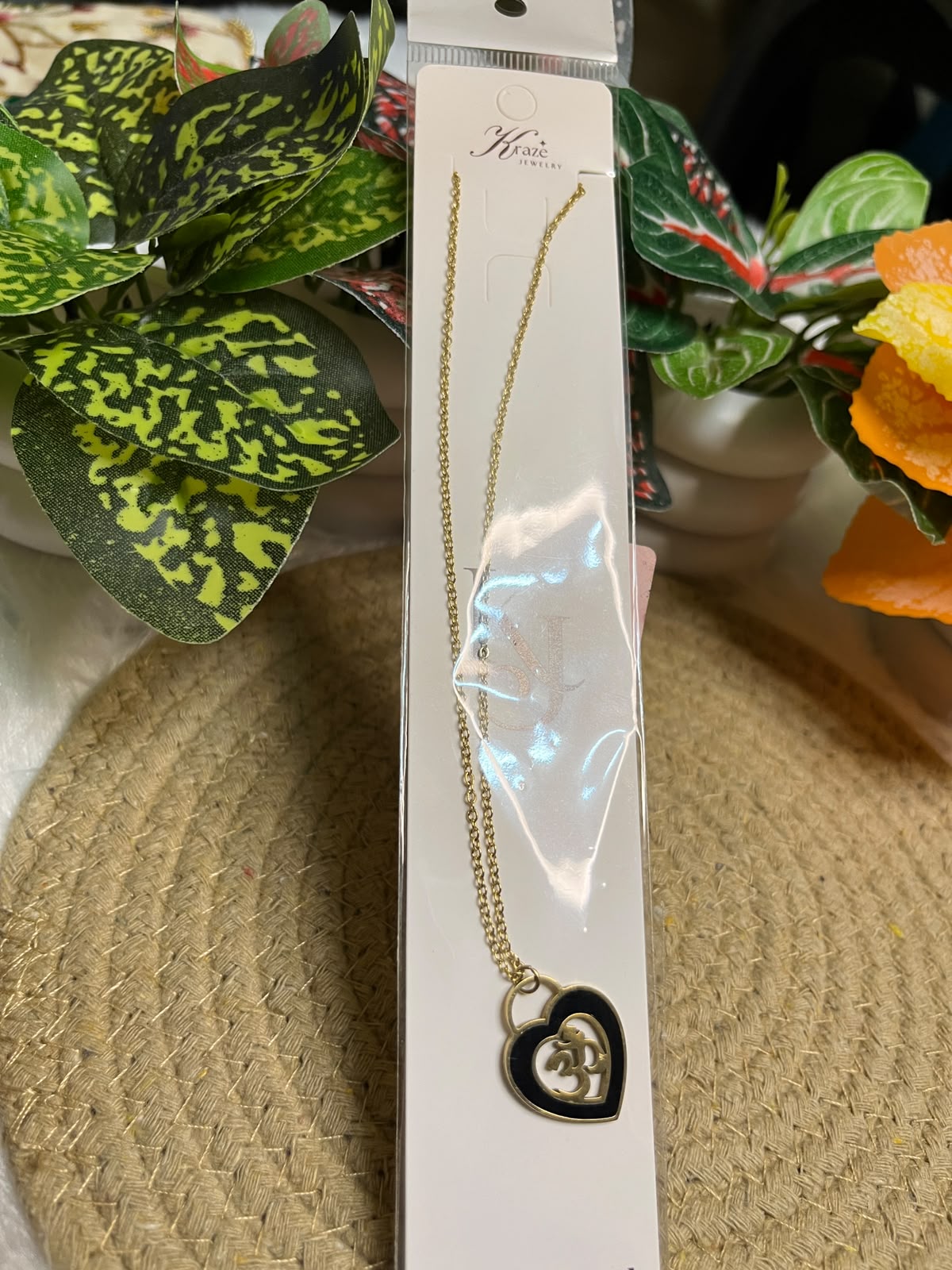 OM minimal chain pendant set
